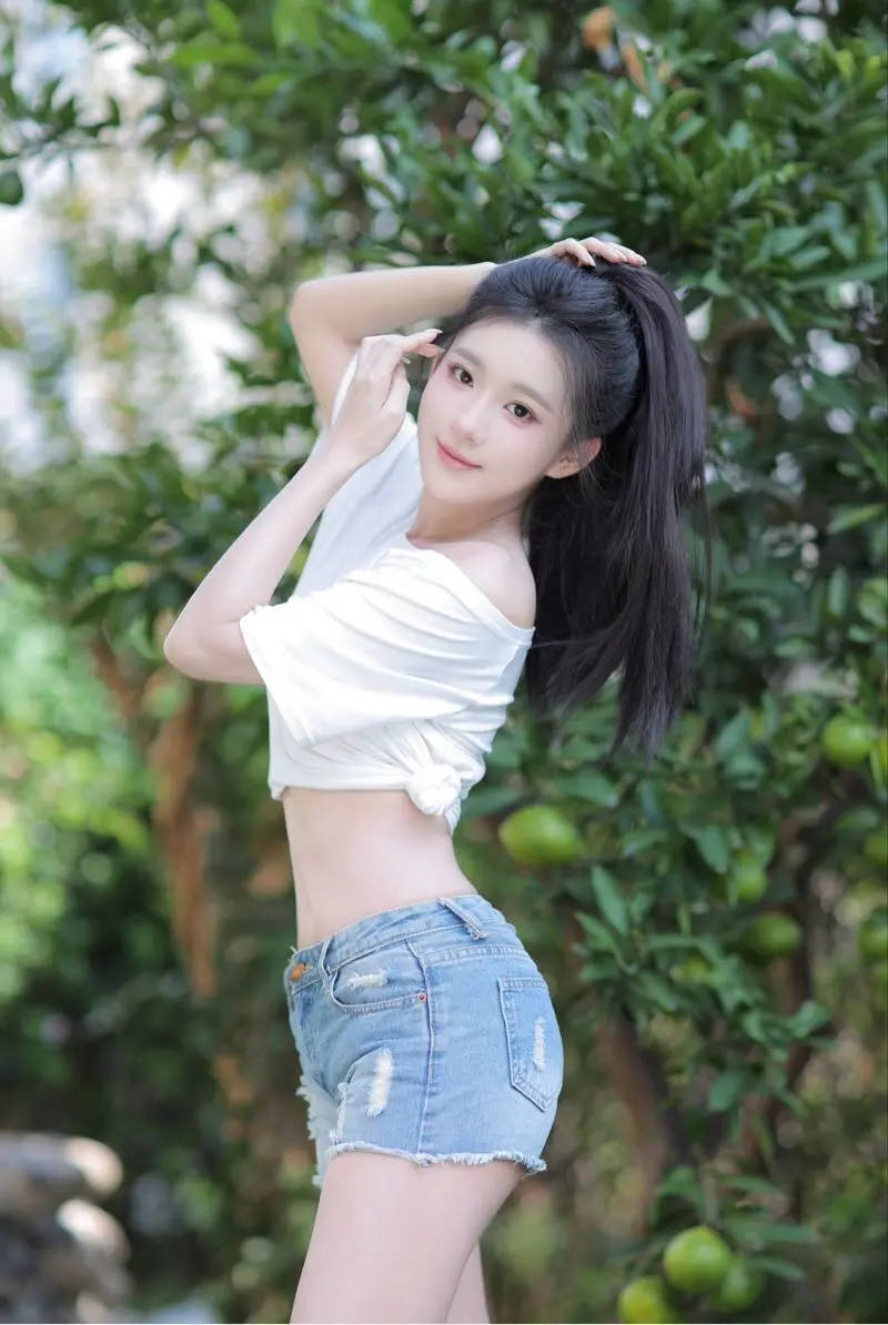 广州盛夏白茉莉：可对比验证的05年在读大学生，一场“家长相机”下的无修图之约